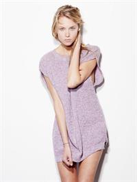 This girl is mistaken for Kate Upton pretty much everywhere on the internet.