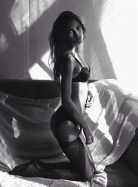 Vika Levina in lingerie