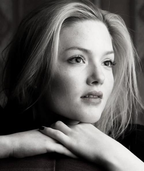 Holliday Grainger