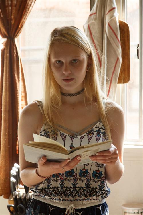 Lily Rader Shows off her Nice Ass