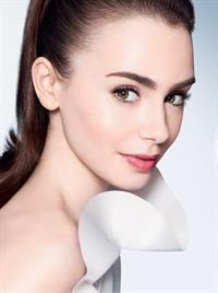 Lily Collins