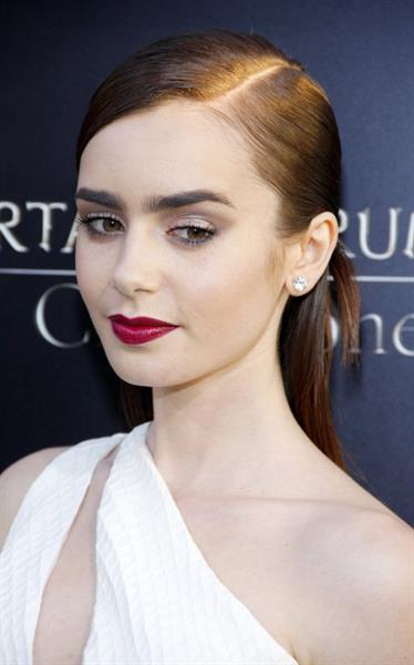 Lily Collins