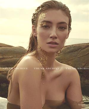 Lorena Rae Topless Pictures Lorena Rae leaked nude outtake photos