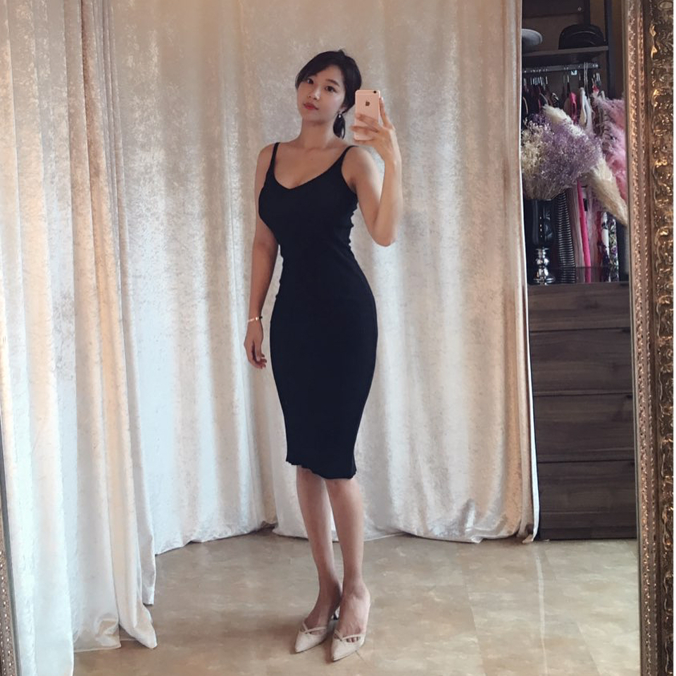 ohttomom taking a selfie