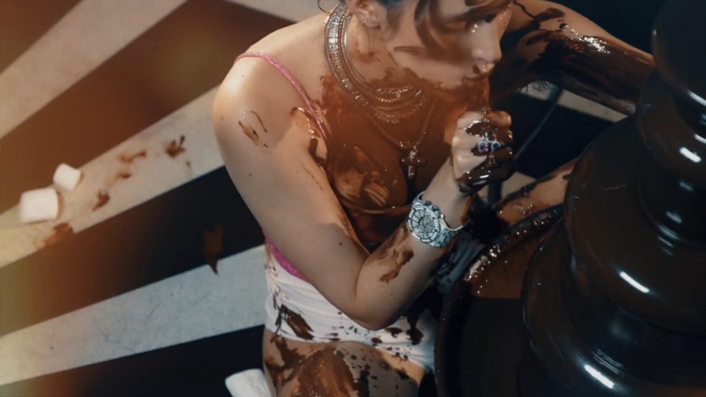 Pictures from Bella Thorne's  Thorne By Bella  shop.  November 2018