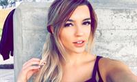 Nikki Blackketter taking a selfie