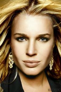 Rebecca Romijn
