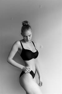 Eline Lykke in lingerie