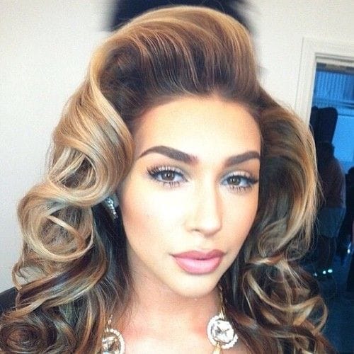 Chantel Jeffries taking a selfie