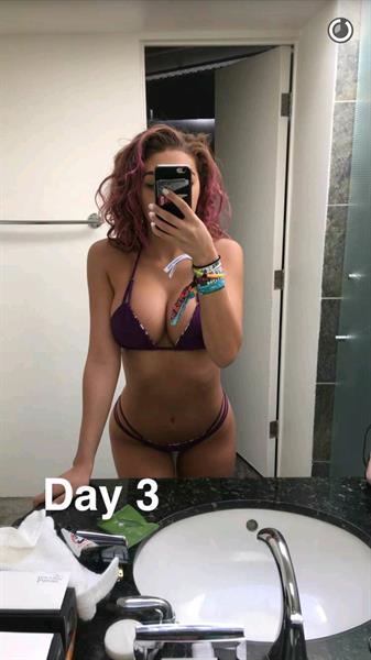 Chantel Jeffries in a bikini taking a selfie