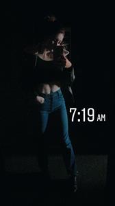 Willow Shields taking a selfie