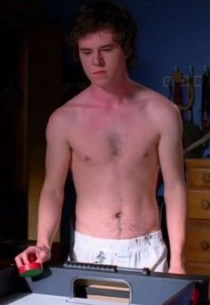 Charlie McDermott