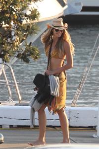 Elle MacPherson in a bikini