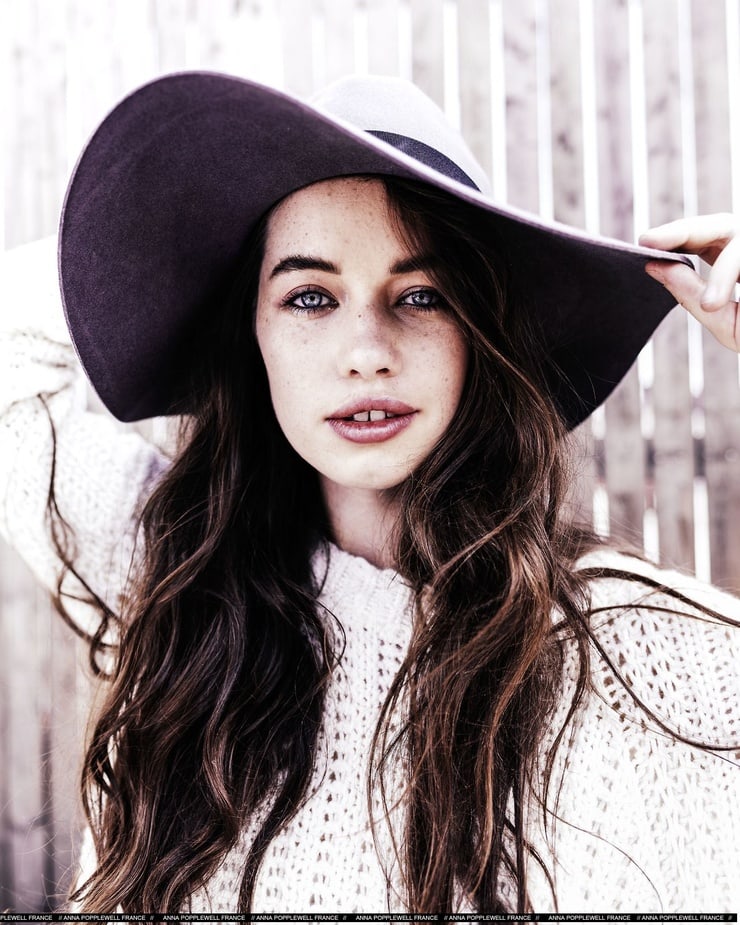 anna-popplewell