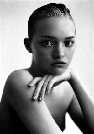 Gemma Ward - breasts