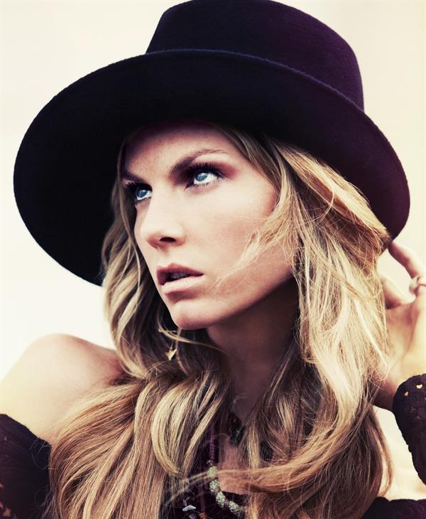 Angela Lindvall