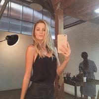 Allison Holton taking a selfie