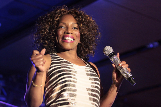Stephanie Mills Pictures.