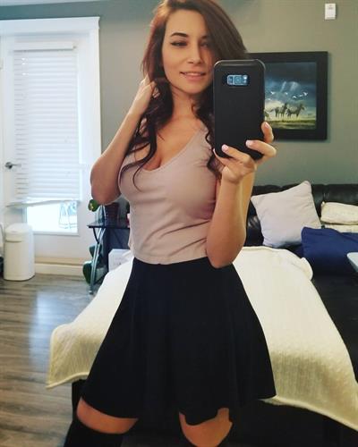 Alinity Divine taking a selfie