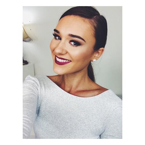 Shani Grimmond taking a selfie