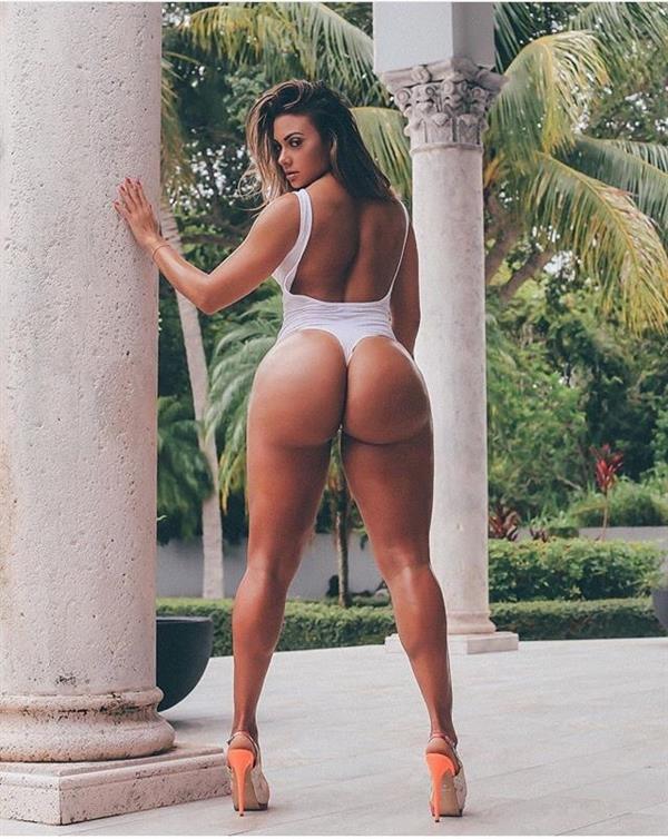 Maria Villalba in a bikini - ass