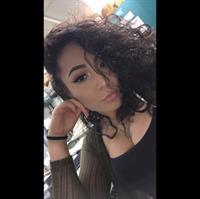 Jasmine taking a selfie