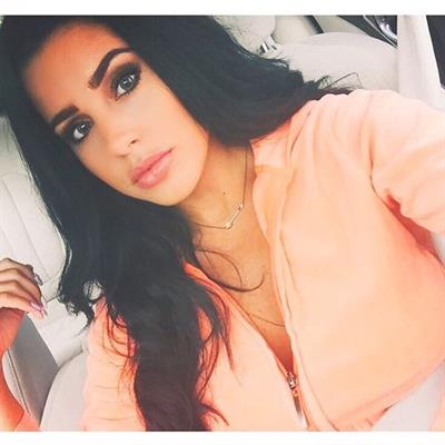 Stephanie Acevedo taking a selfie