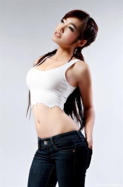 Elly Tran Ha