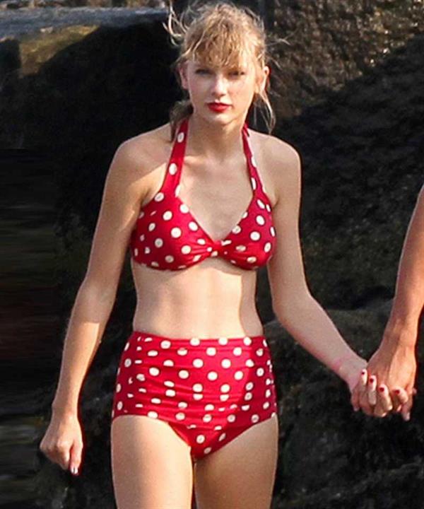Taylor Swift in a bikini