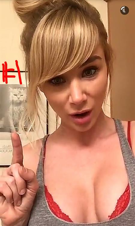 Sara Jean Underwood in lingerie taking a selfie