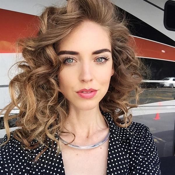 Chiara Ferragni taking a selfie