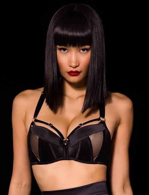 Miki Hamano in lingerie