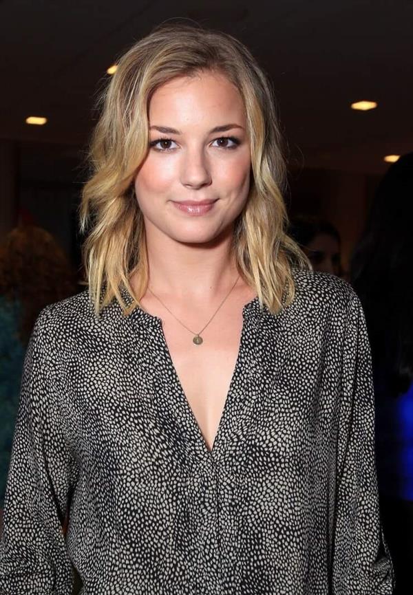 Emily VanCamp