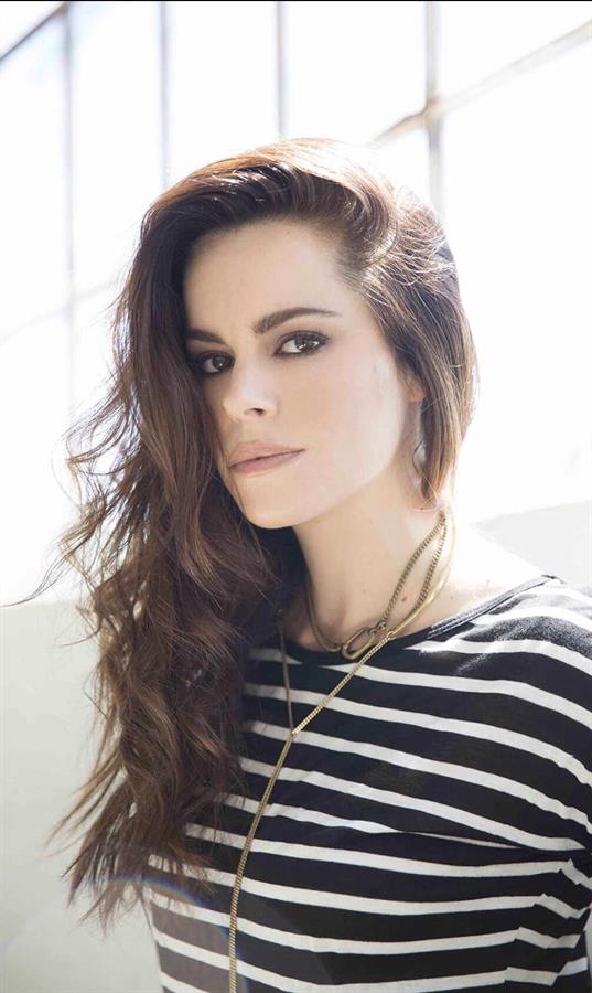 Emily Hampshire