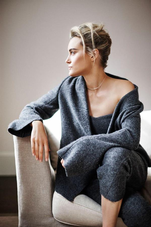 Taylor Schilling