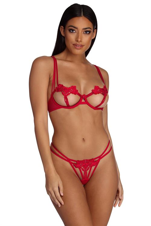 Samaria Regalado in lingerie