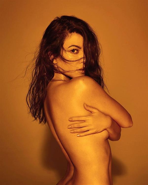Kourtney Kardashian nude photo.

