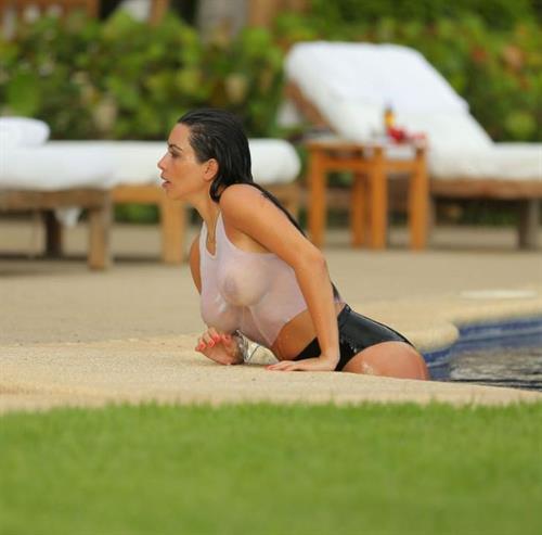 Kim Kardashian porn collection of nude, naked, topless, and sexy photos showing her pussy, ass, and boobs.




