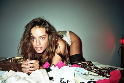 Jessica Lee Buchanan nude and sexy photos showing her boobs and ass topless and in sexy lingerie.




