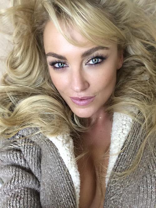 Amber Nichole Selfie Pictures Amber Nichole nude the fappening leaked photos full set showing her pussy, ass, and boobs.