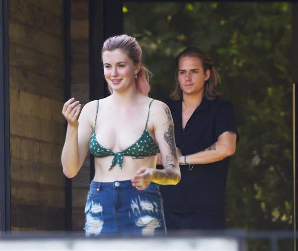 Ireland Baldwin sexy in a bikini top seen by paparazzi showing some nice cleavage.








