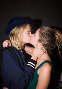 Cara Delevingne and Ashley Benson the famous lesbian couple seen kissing again.











