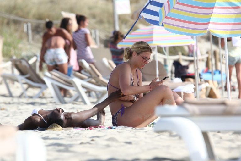 Paola Egonu Bikini Pictures Paola Egonu caught topless at the beach with her nude boobs exposed seen by paparazzi with Francesca Piccinini and Jovana Stevanovic.