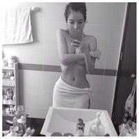 Elly Tran Ha taking a selfie