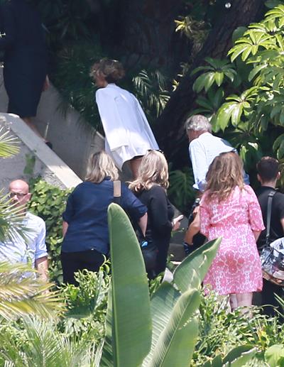 Jennifer Lawrence on Hunger Games set