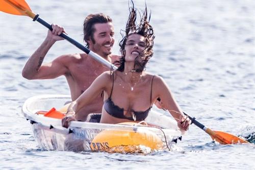 Alessandra Ambrosio sexy at the beach in a thong bikini and flashing her pussy to her boyfriend seen by paparazzi.











