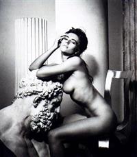 Elizabeth Hurley - breasts