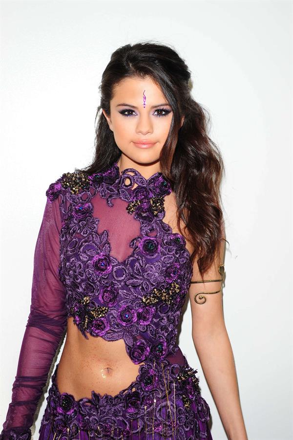 Selena Gomez Backstage at Dancing With the Stars in LA 4/16/13 