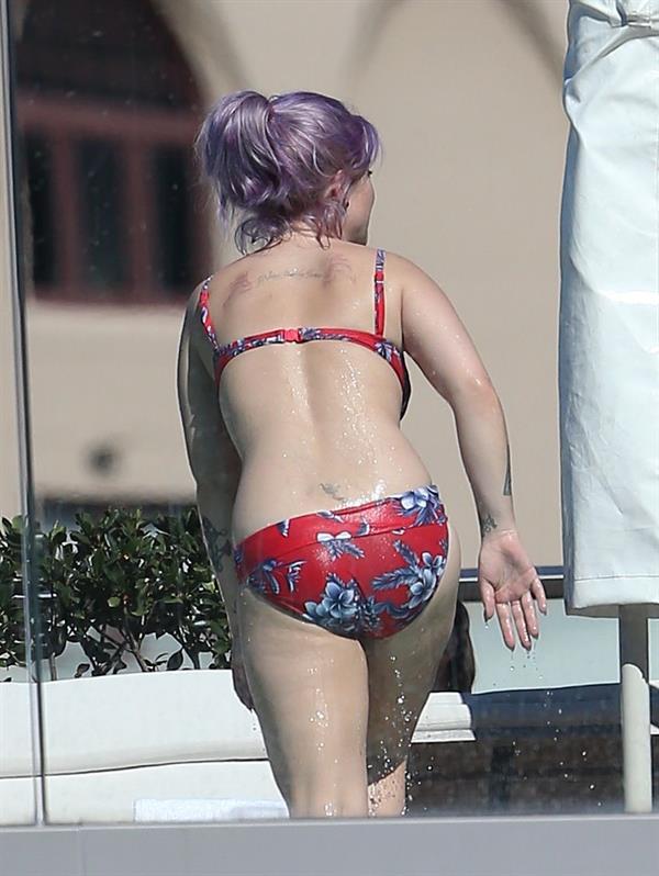 Kelly Osbourne in a bikini
