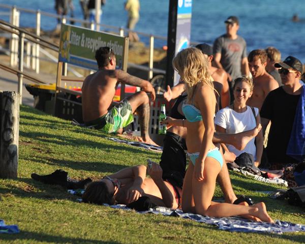 Samara Weaving in a bikini